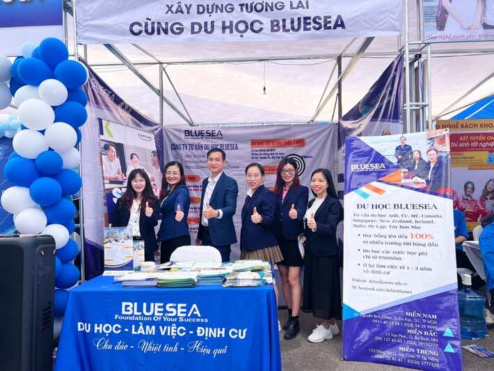 Các chuyên viên tư vấn của du học Bluesea tại Hà Nội