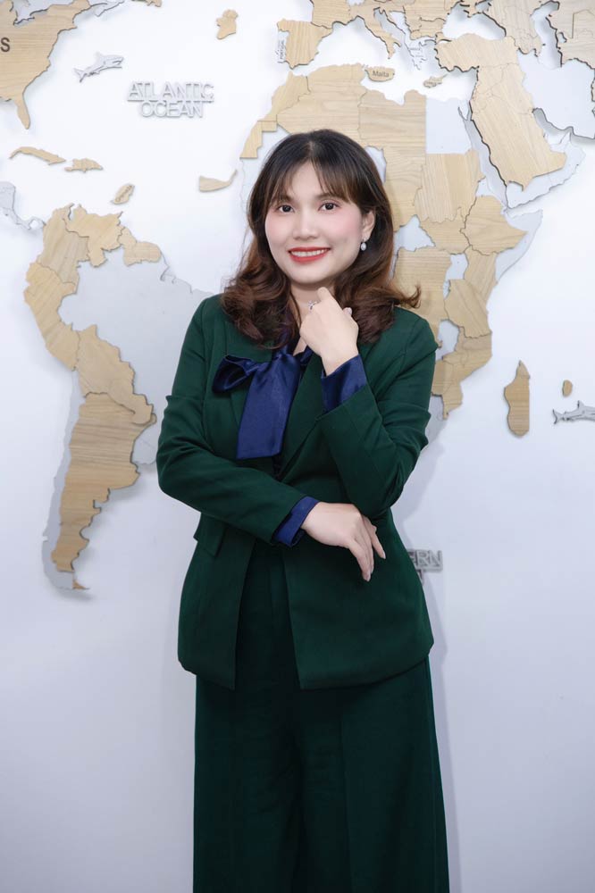 Bà Huỳnh Thị Trúc Phương CEO Du Học Bluesea